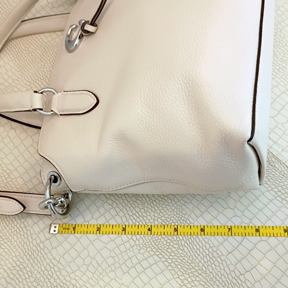 Rare New (Cream/Beige) Coach Remi Satchel No. A2381-1317 - Picture 9 of 14